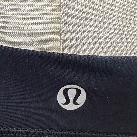 Lululemon black tank top - Picture 6 of 7